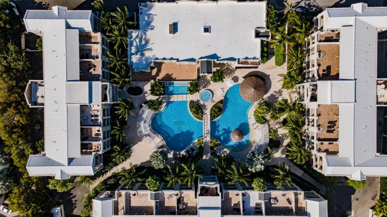 The Atrium Resort Grace Bay Exteriör bild