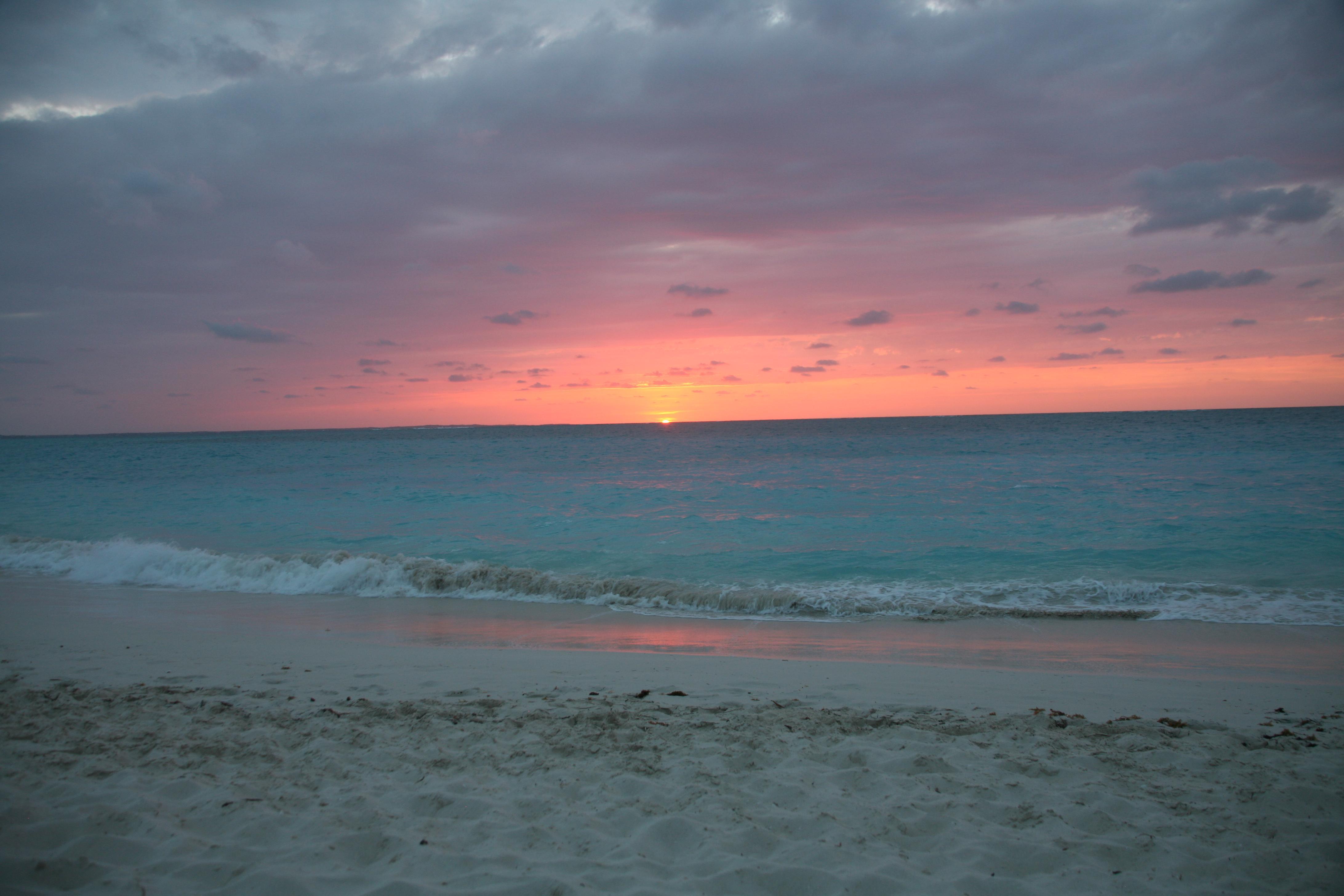 The Atrium Resort Grace Bay Exteriör bild