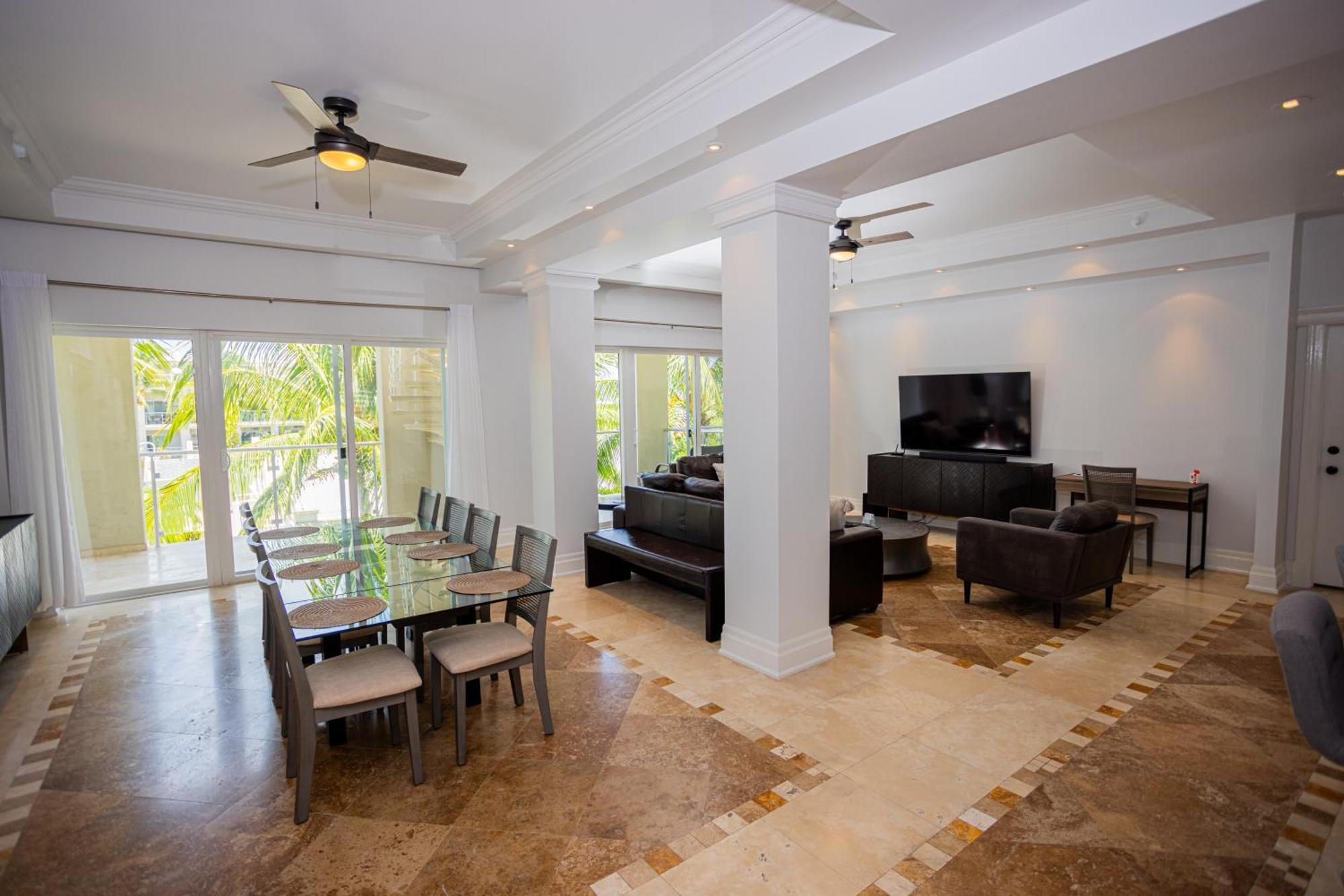The Atrium Resort Grace Bay Exteriör bild